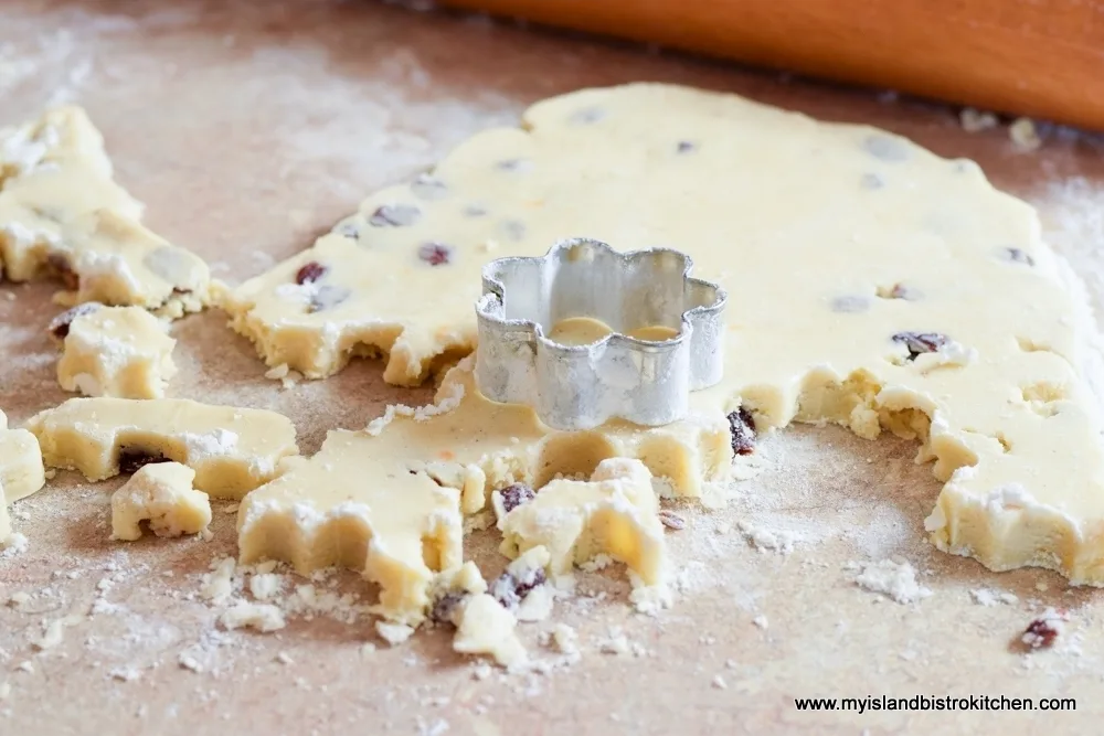 Rum-Raisin Sandwich Cookies