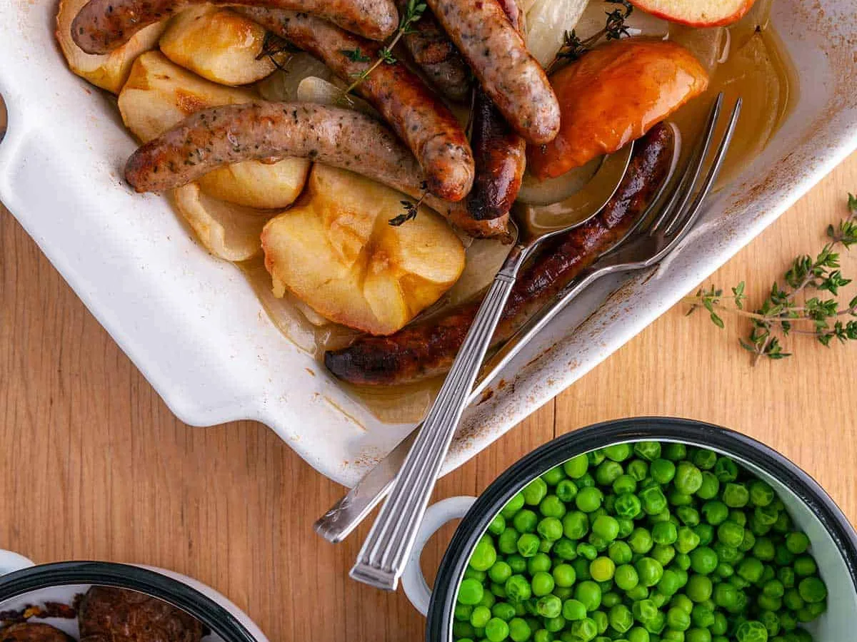 Sausage−Apple Casserole
