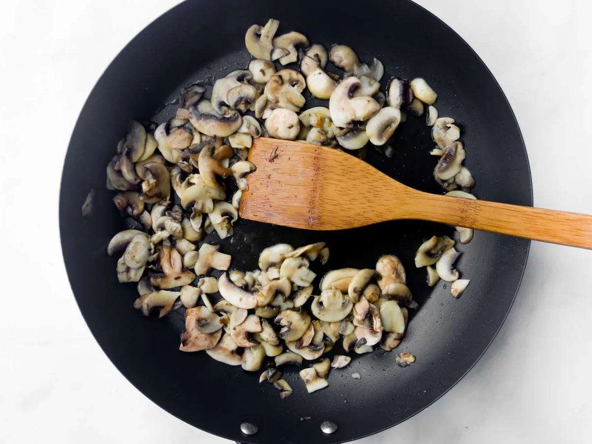 Sauteed Mushrooms in Biscuits