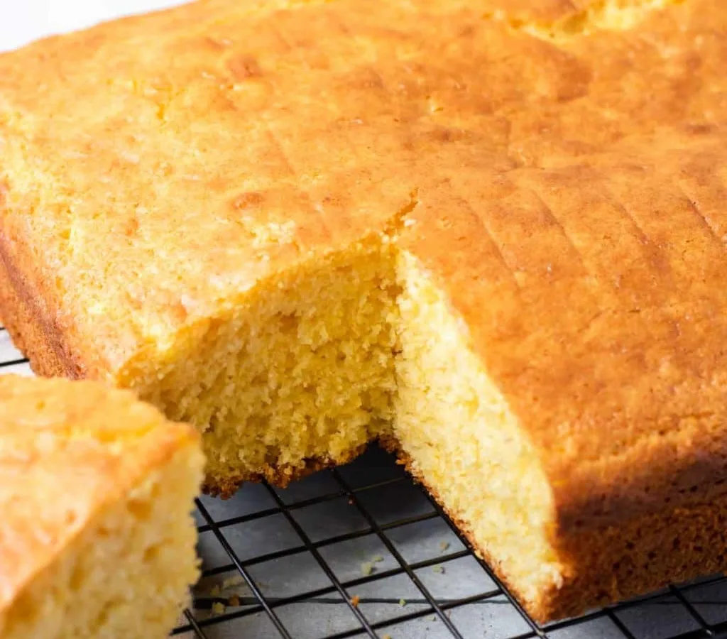 SAVORY SALSA-CORN CAKE