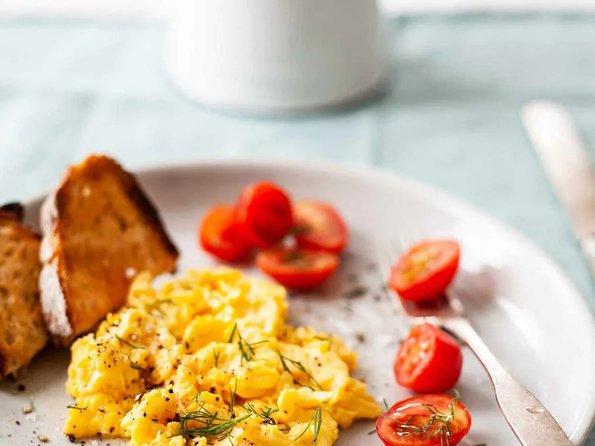 Scrambled Eggs with Tomato Sauce