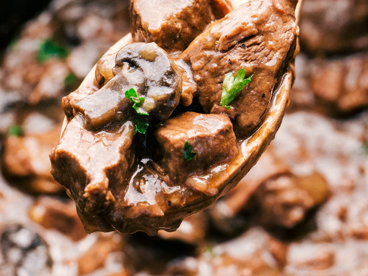 Slow Cooker Beef Tips with Mushrooms