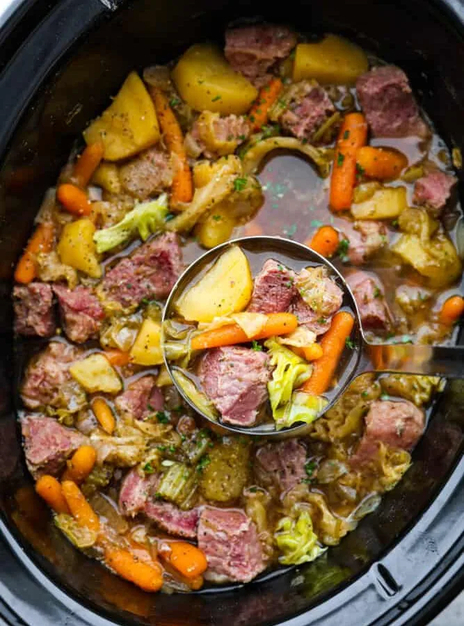 Slow Cooker Corned Beef and Cabbage