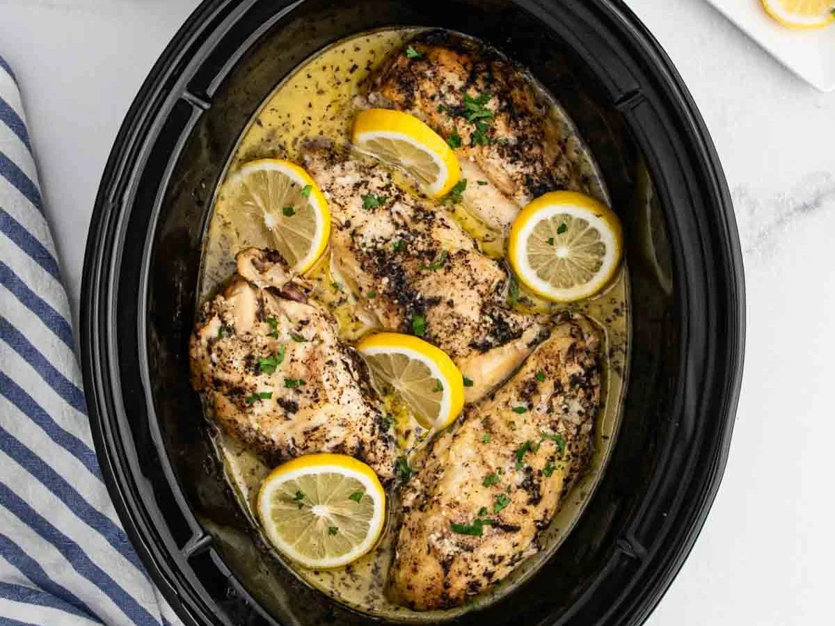 Slow Cooker Lemon-Garlic Chicken
