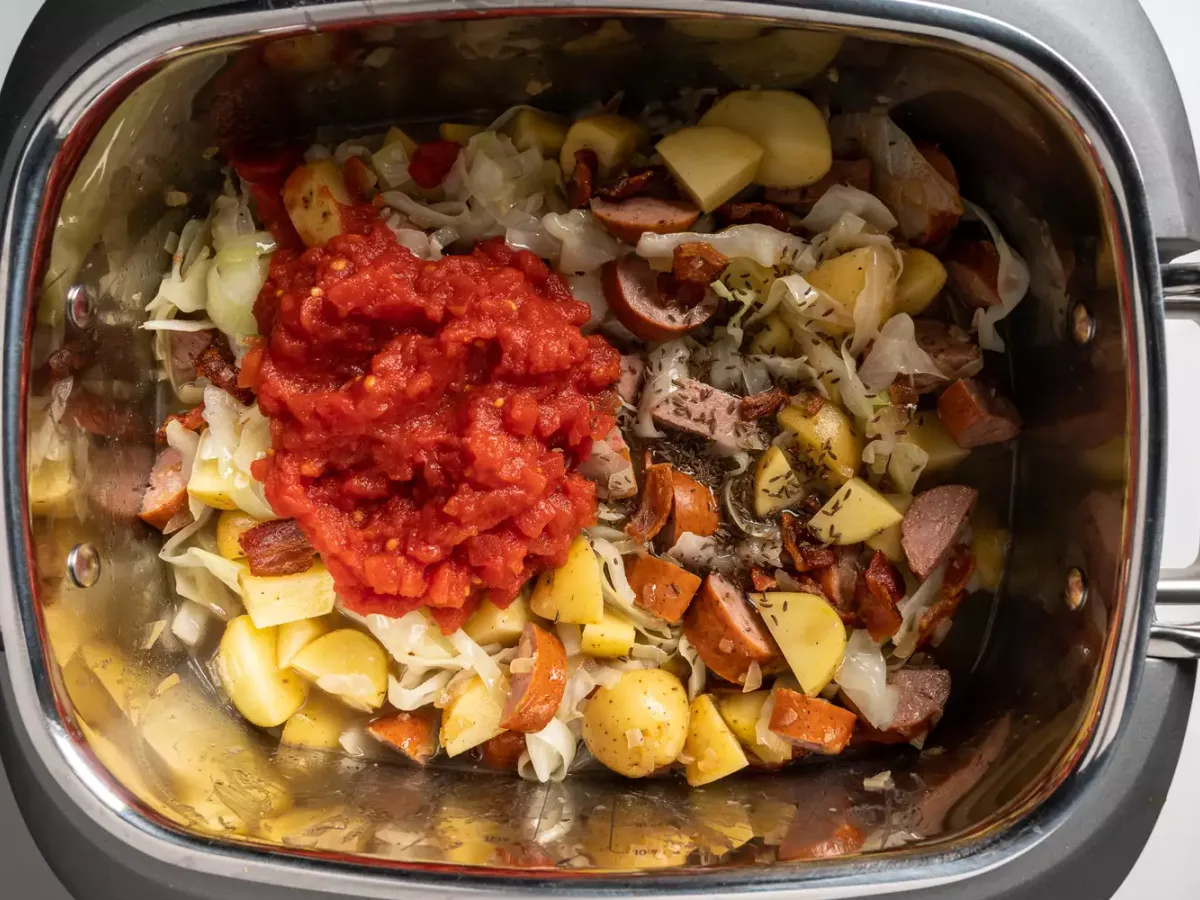 Slow Cooker Polish Sausage and Cabbage