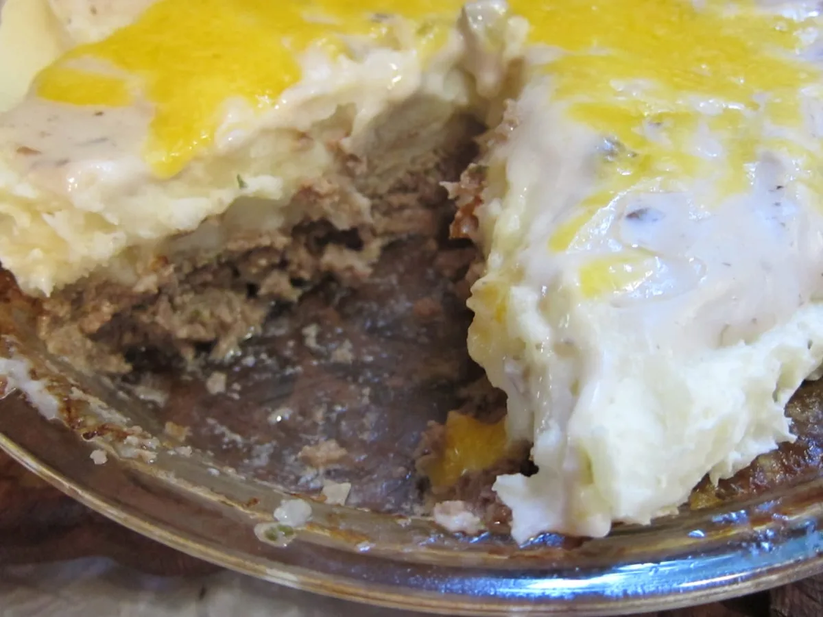 Souper Meat and Potatoes Pie