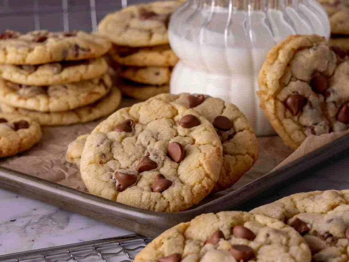 Sour Cream-Milk Chocolate Chip Cookies