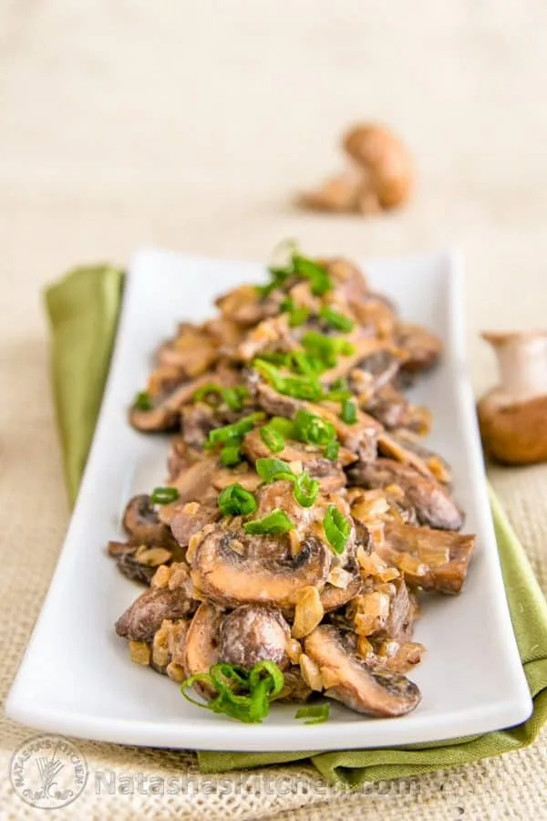 Sour cream mushroom sauce*