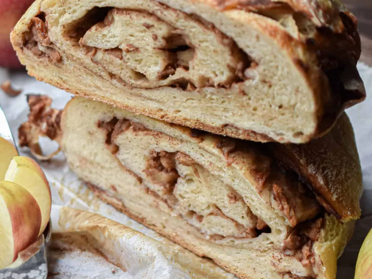 Sourdough Apple Sorcery