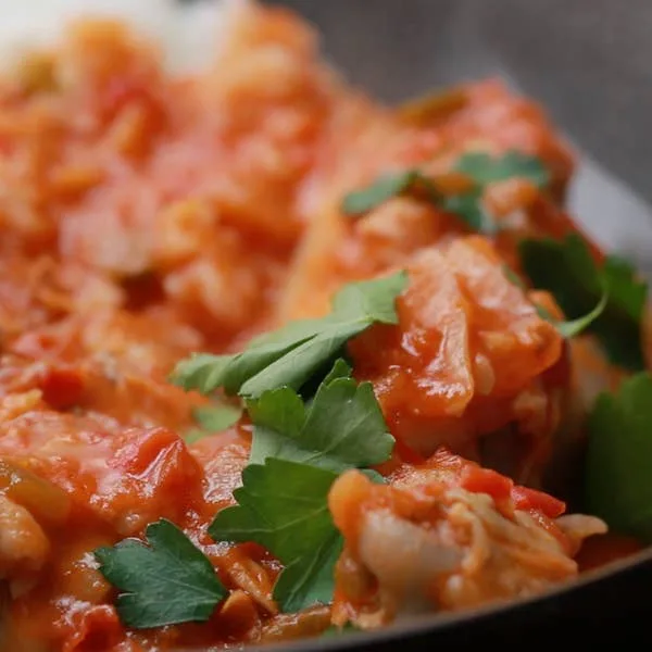 Spicy Chicken In Dancing Tomato Sauce