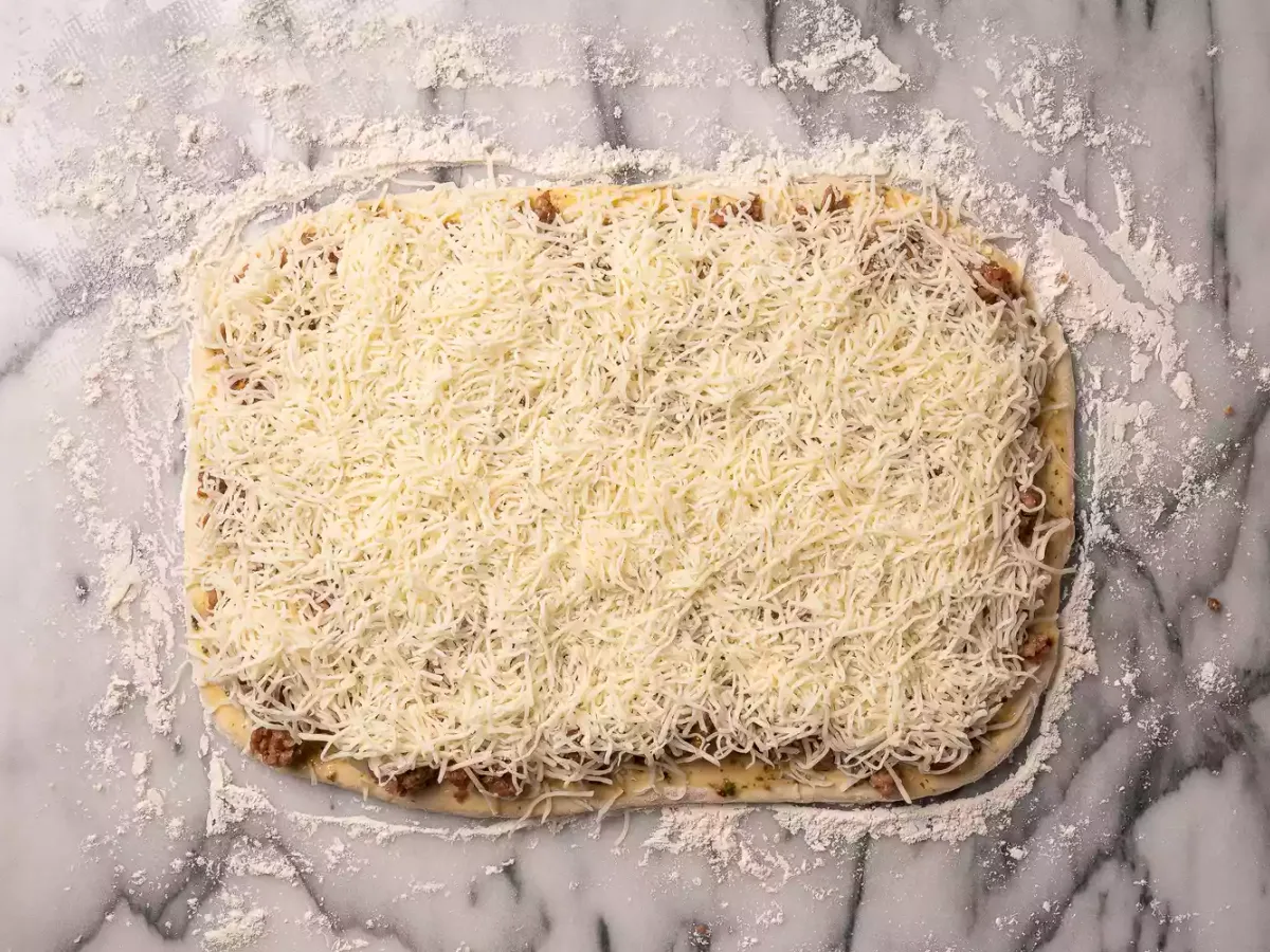 Spicy Sausage And Cheese Bread