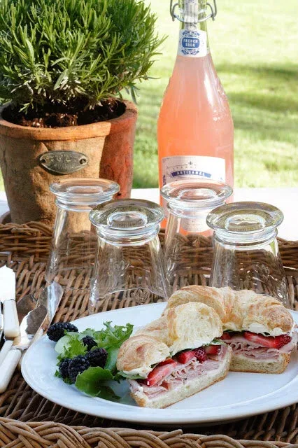 SPRING DELIGHT SANDWICHES