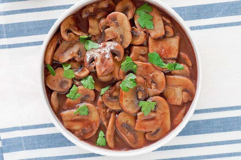 Steak & Ale's Burgundy Mushrooms