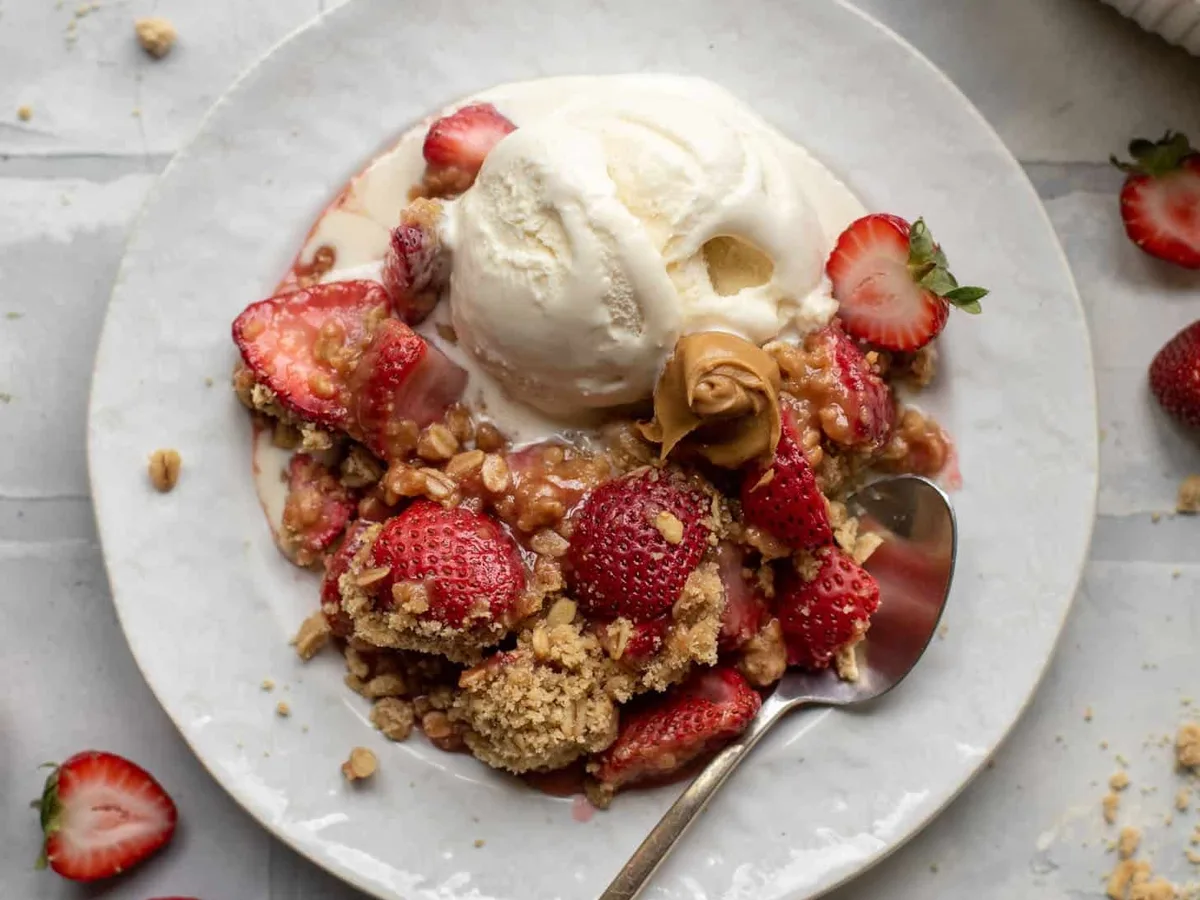 STRAWBERRY CAROB-PEANUT BUTTER