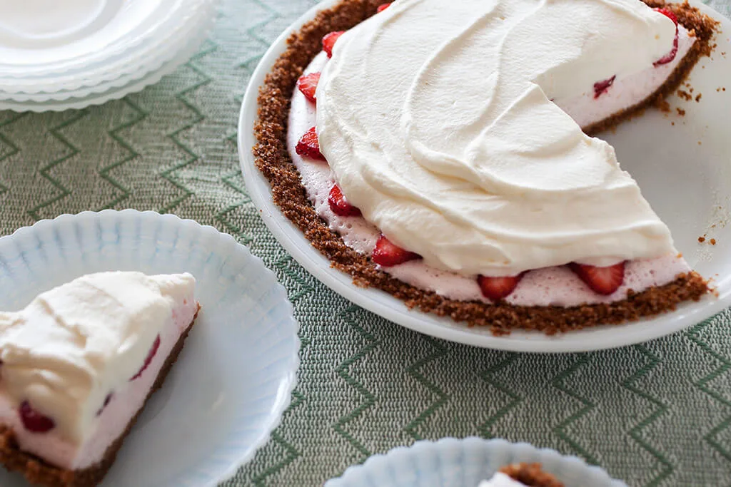 Strawberry Chiffon Pie