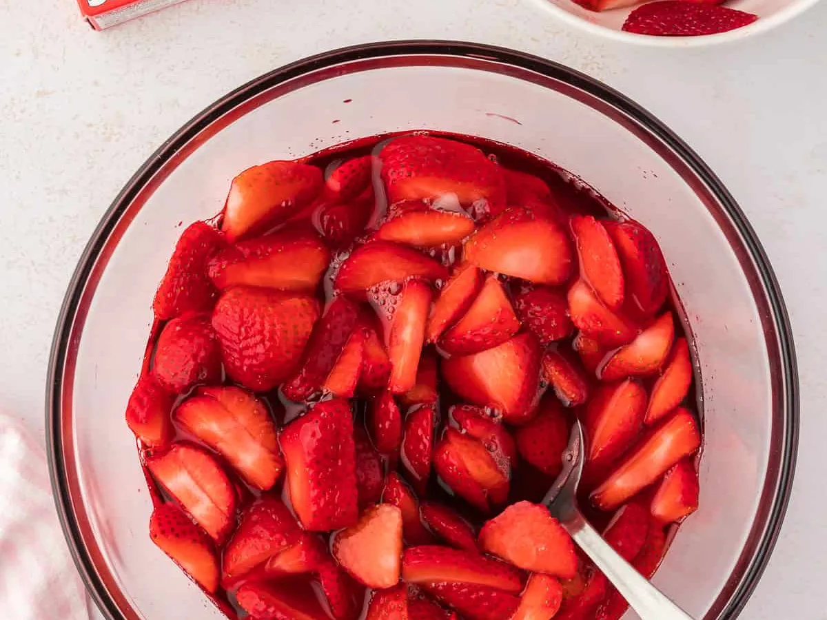 Strawberry Nut Salad