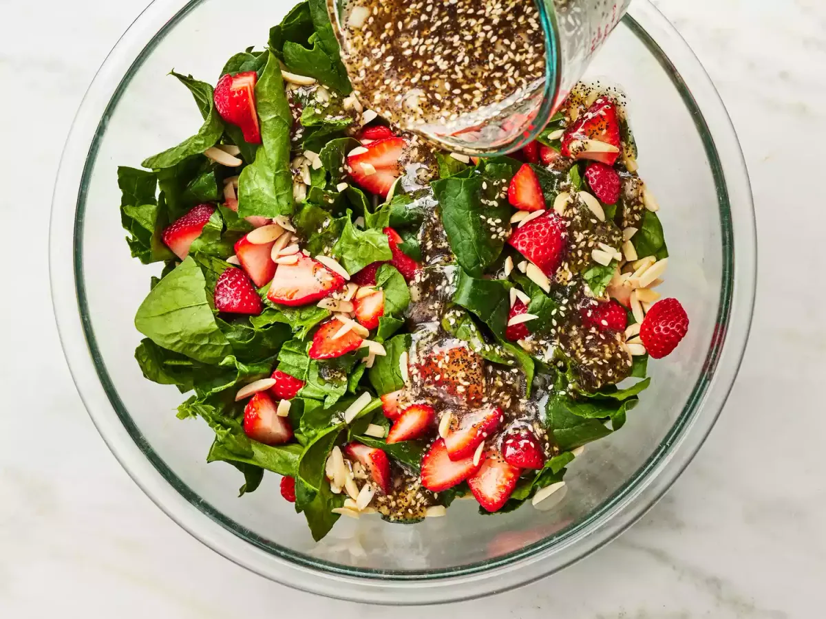Strawberry Spinach Salad