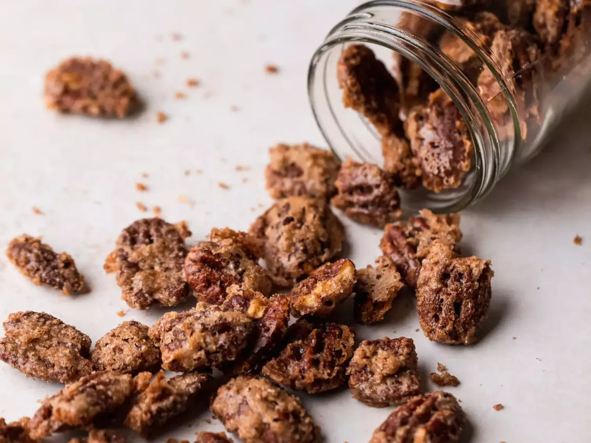 Sugared Holiday Pecans