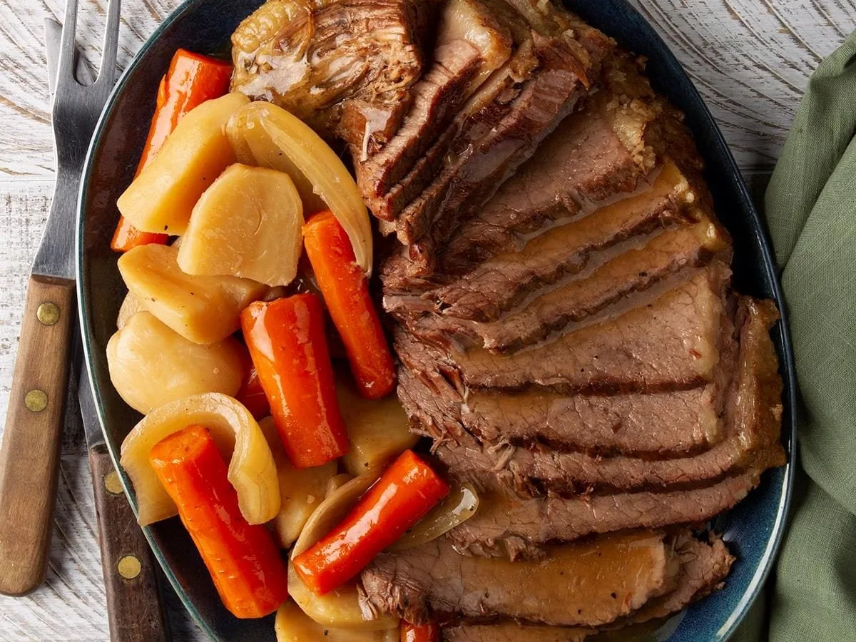 Super Easy Crockpot Roast