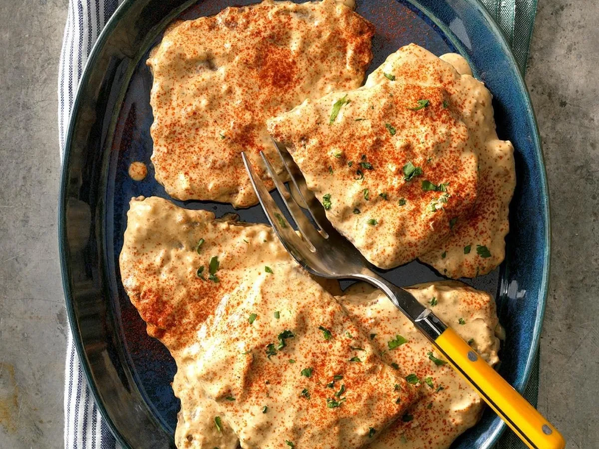 Swiss Steak−Sour Cream Casserole
