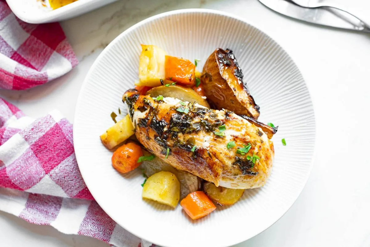 Thyme-Baked Chicken with Vegetables