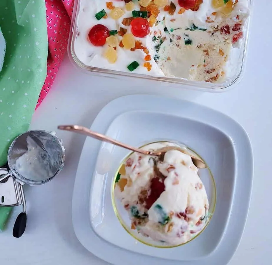 Tutti−Frutti Ice Cream