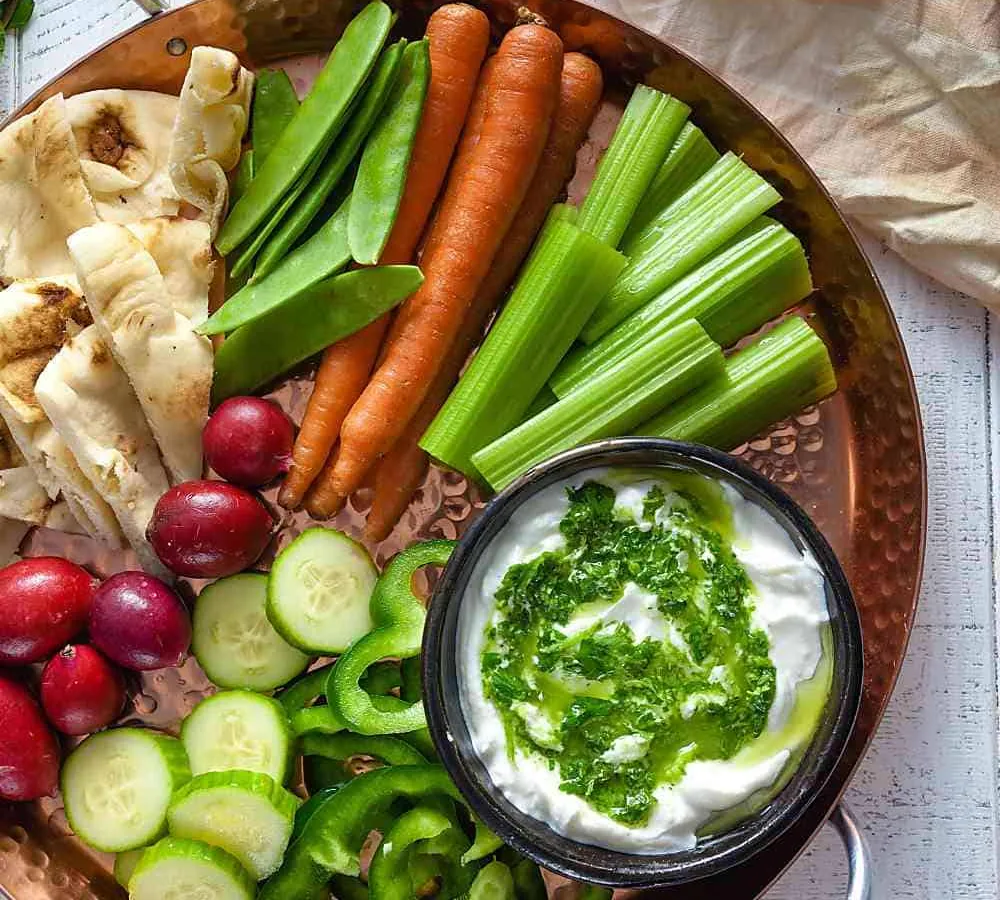 Vegetable Tray with Tangy Yogurt Dip