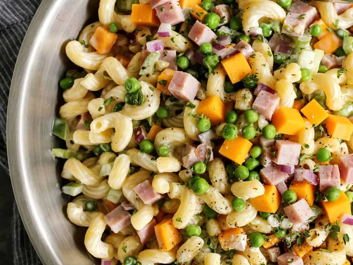 VEGGIE AND HAM MACARONI AND CHEESE