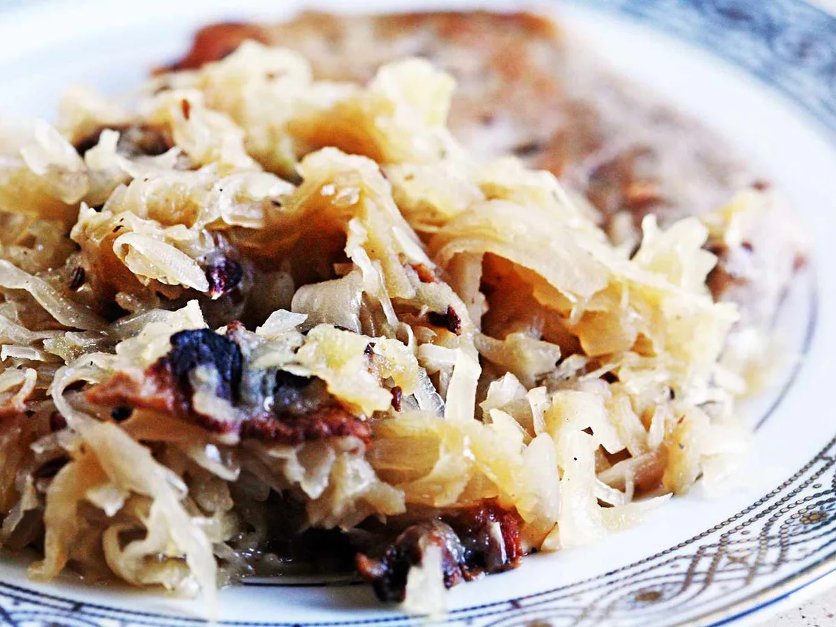 Weinkraut (Baked Sauerkraut with Apples)